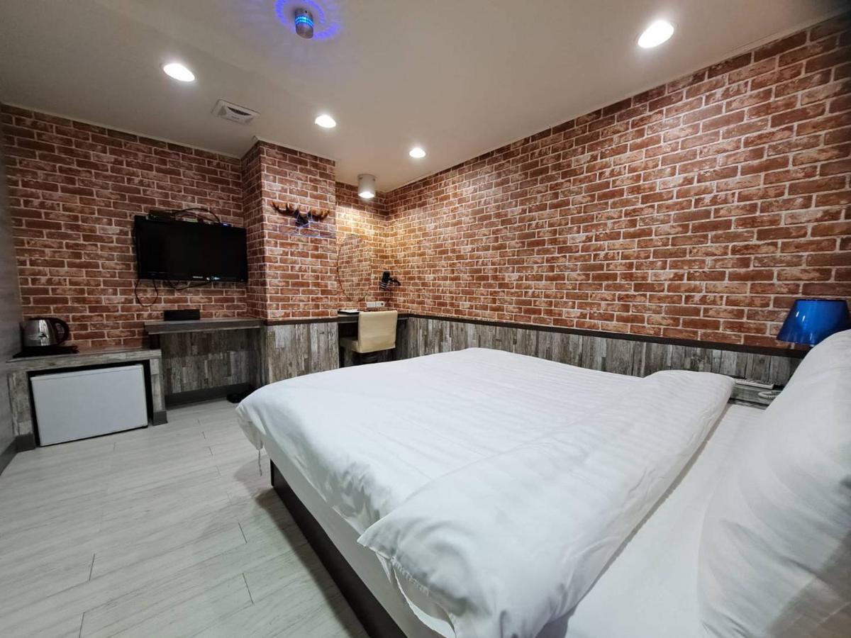 Bin Chen Business Hotel Sin-ču Exteriér fotografie